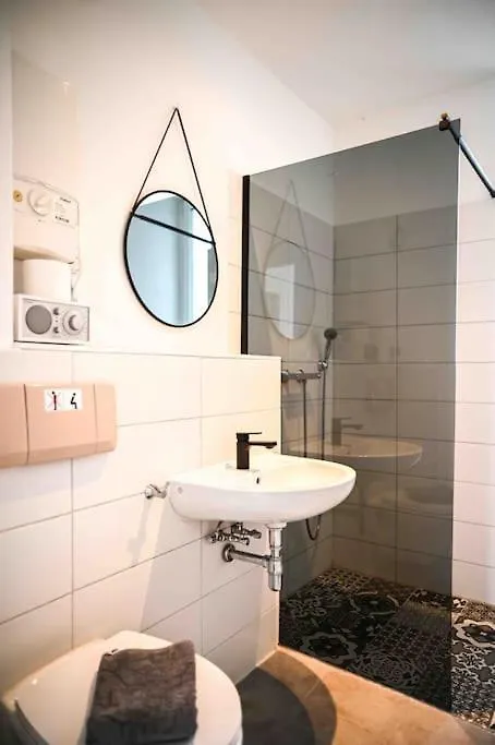 Apartment Moderne Wohnung In Ruhiger Umgebung Nahe Messe Berlin